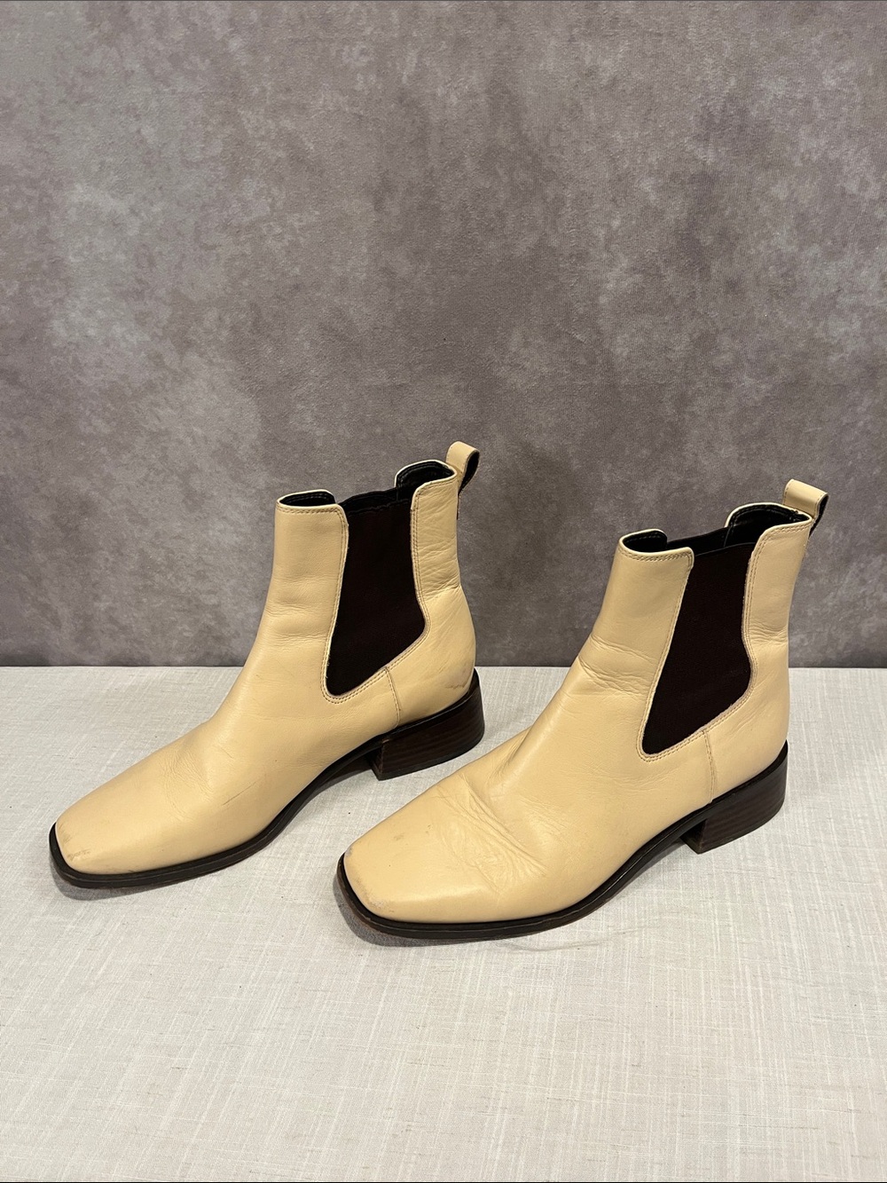 Sam Edelman Cream Leather Chelsea Booties with Brown Elastic size 8.5